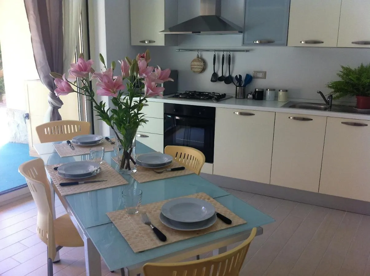 La Chiocciola: Villasimius Self-Check Apartment with Beach Shuttle