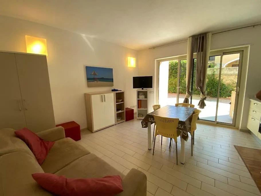 La Chiocciola: Villasimius Self-Check Apartment with Beach Shuttle 0*,  Italy